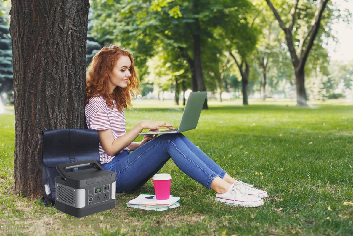 Generator solar de urgență cu stocare de energie de 400 W pentru încărcare